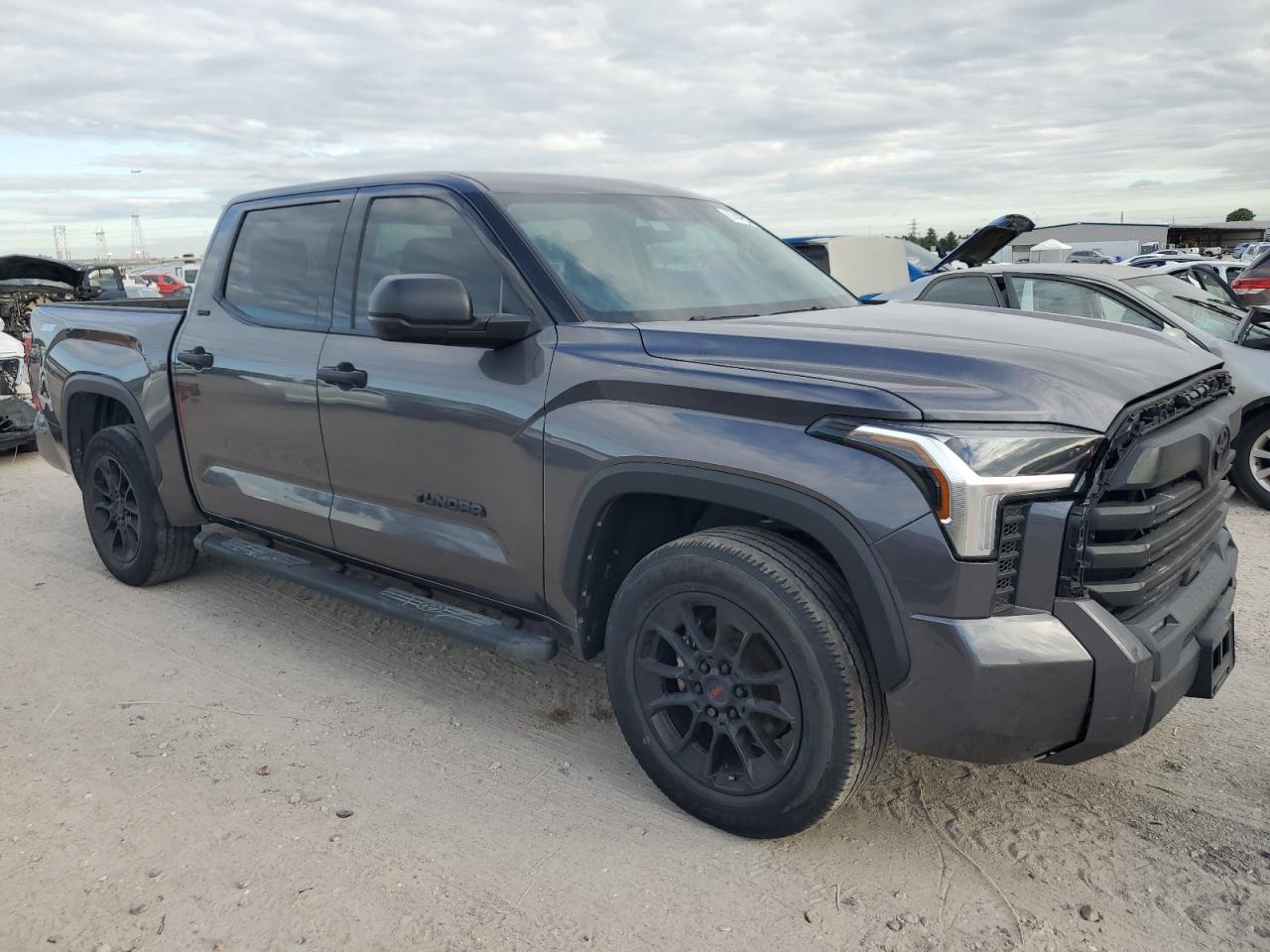 TOYOTA TUNDRA CREWMAX SR
