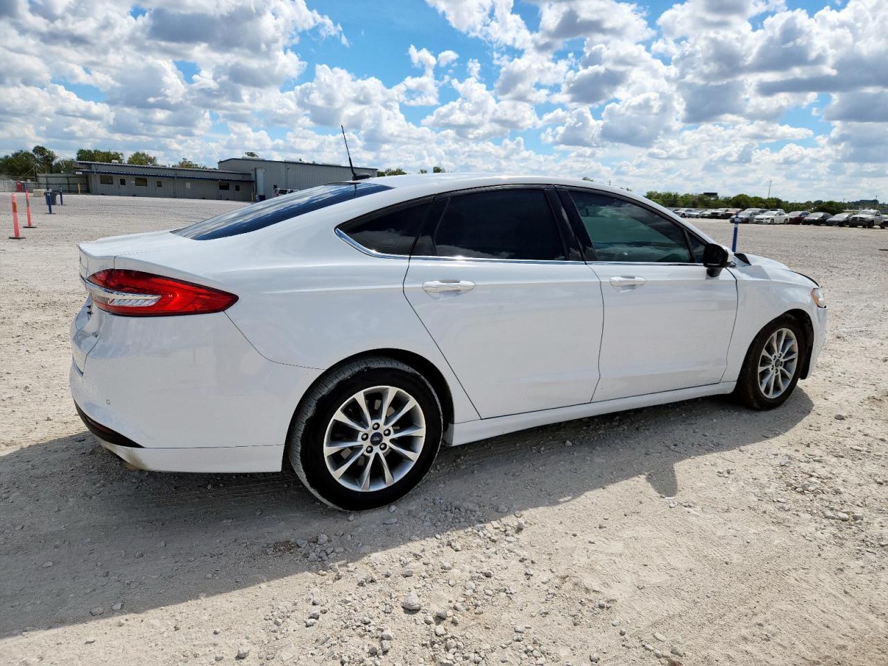 FORD FUSION SE