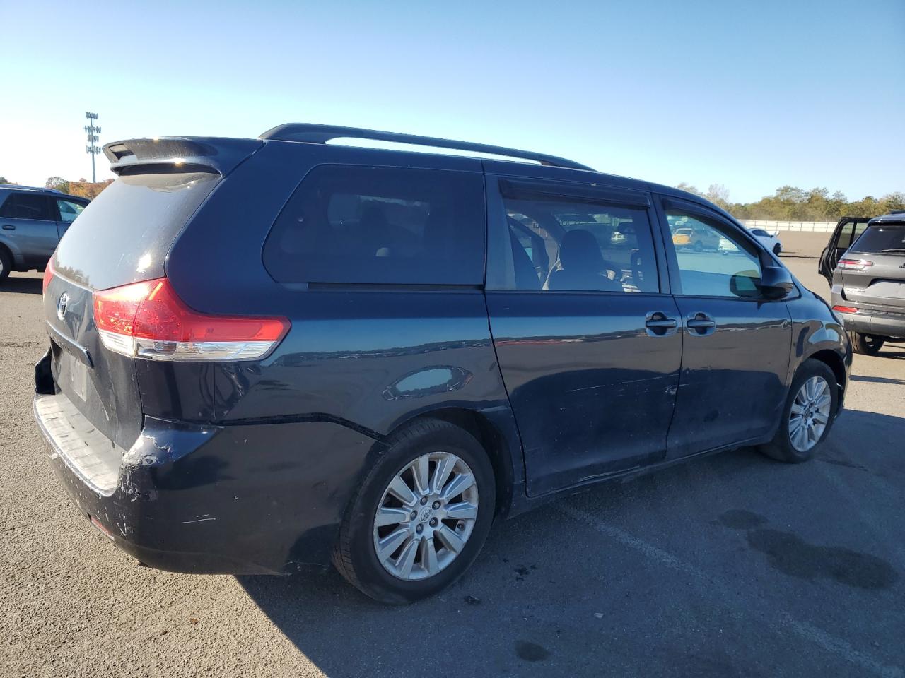 Lot #3285546265 2011 TOYOTA SIENNA LE