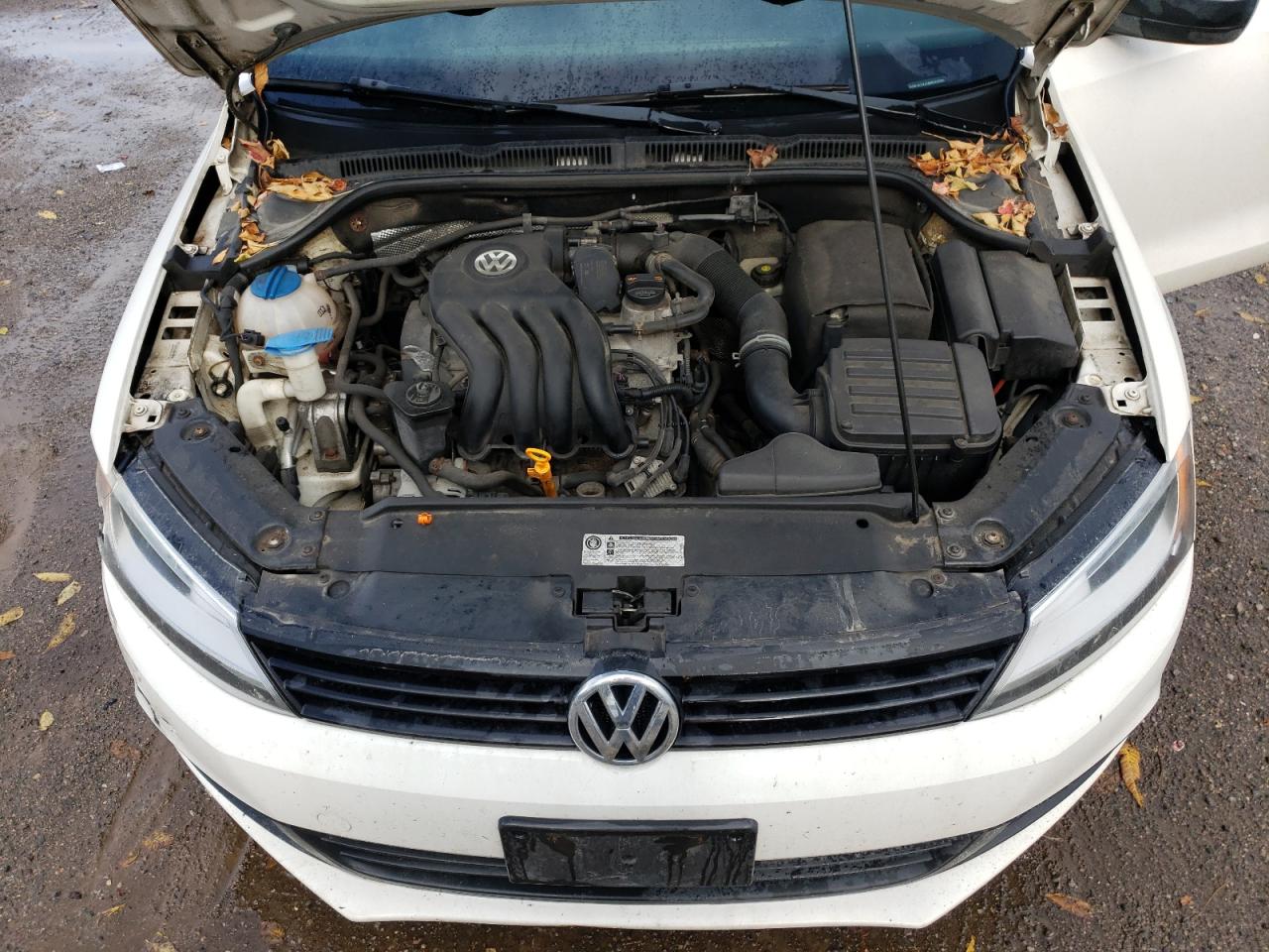 VOLKSWAGEN JETTA BASE