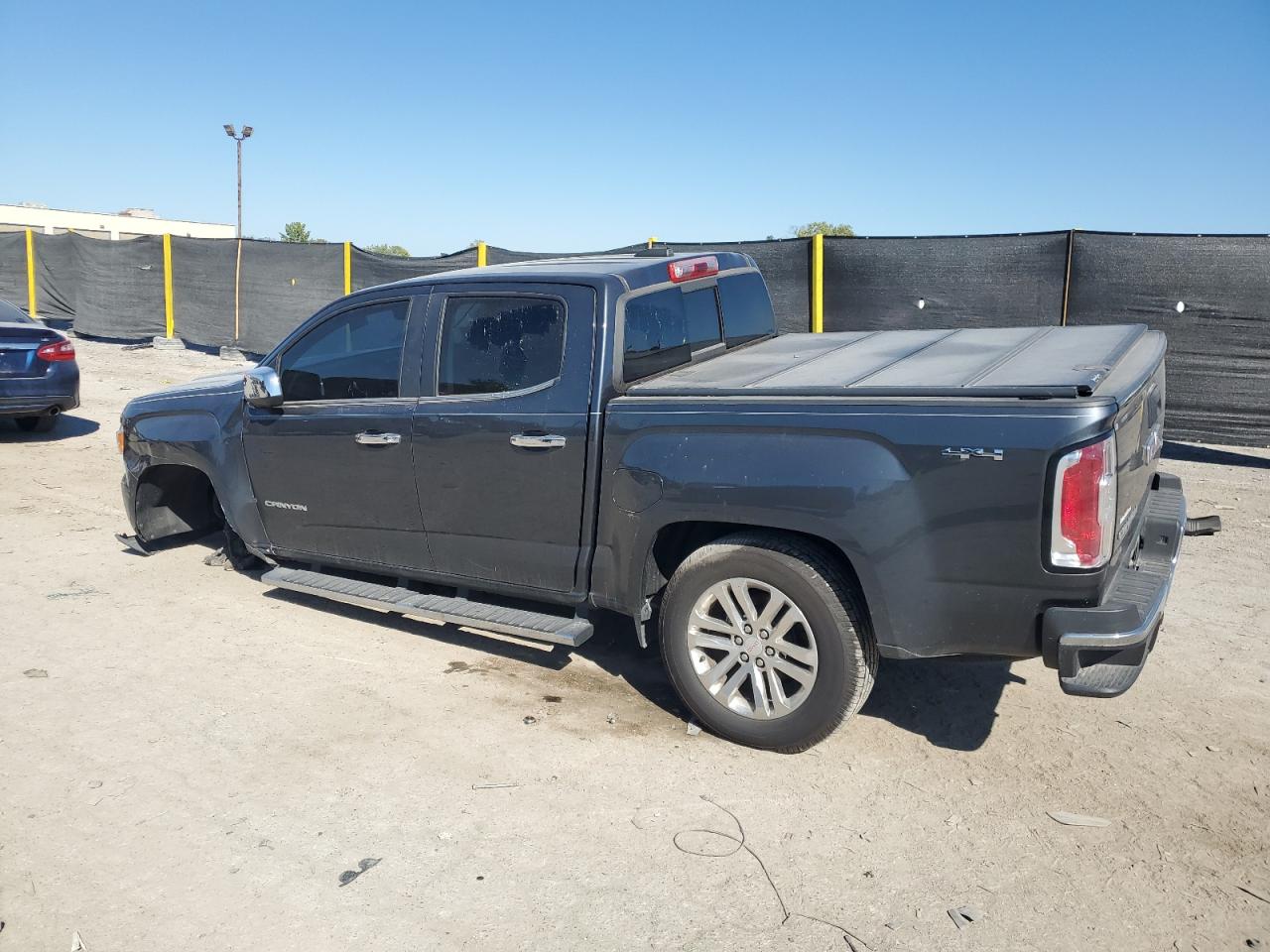 GMC CANYON SLT