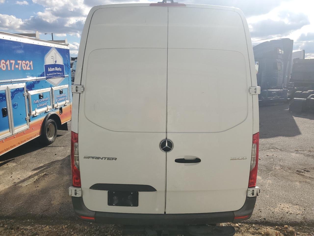 MERCEDES-BENZ SPRINTER 2500