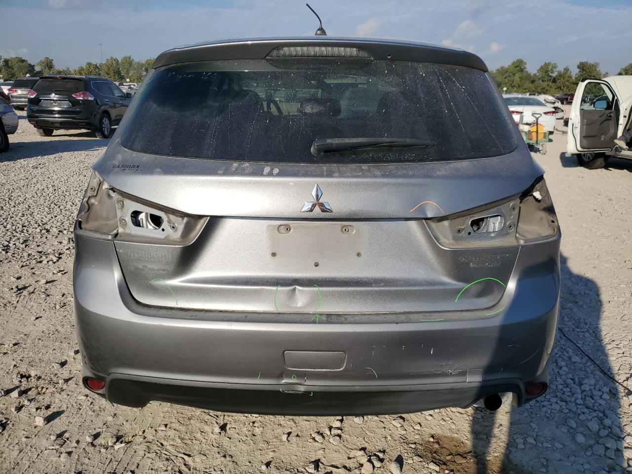 MITSUBISHI OUTLANDER ES