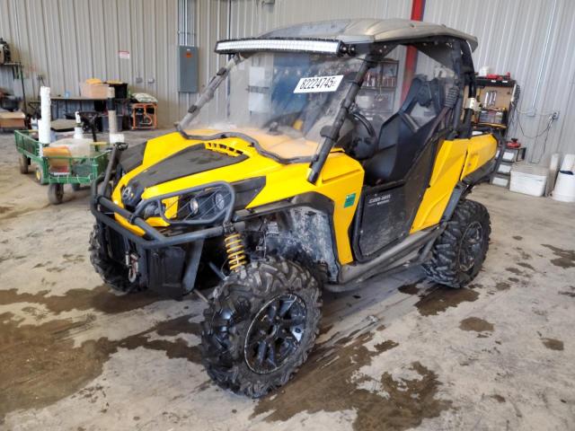 2016 CAN-AM COMMANDER - Inny widok