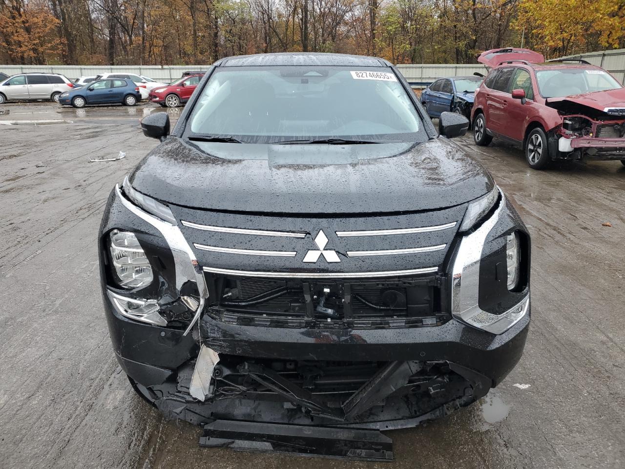 MITSUBISHI OUTLANDER SE