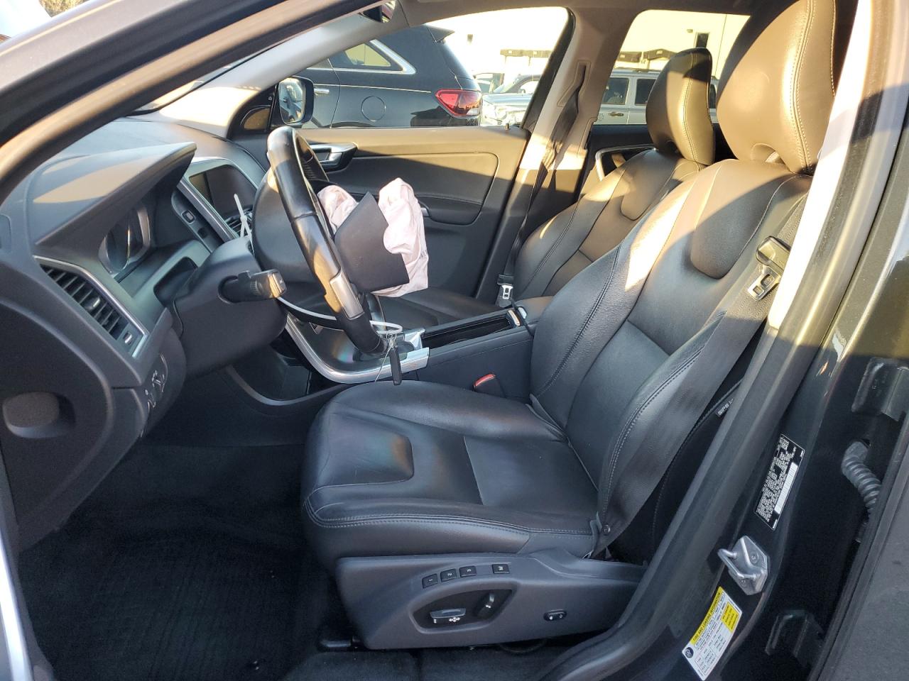 VOLVO XC60 T5 PREMIER