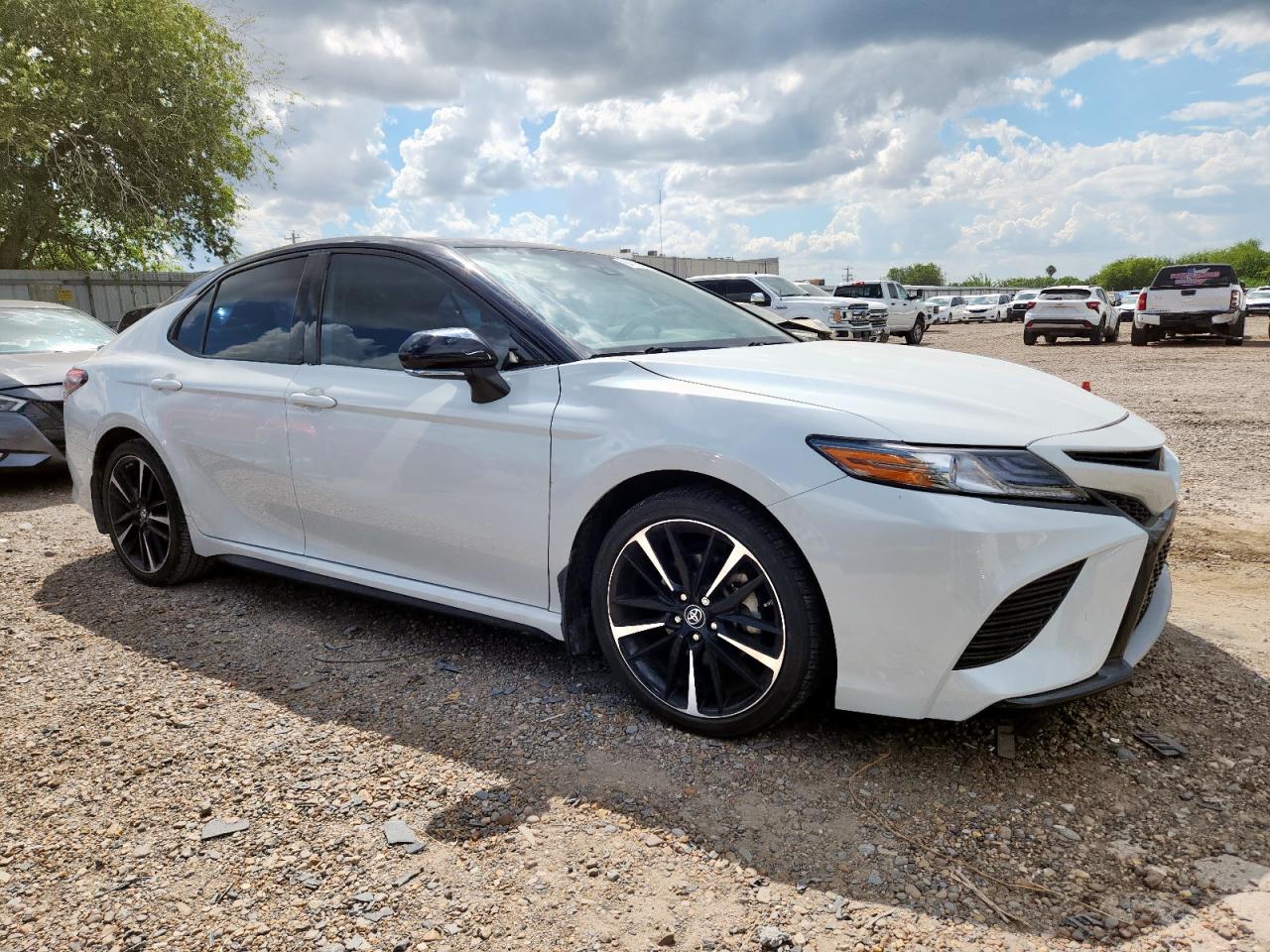TOYOTA CAMRY XSE