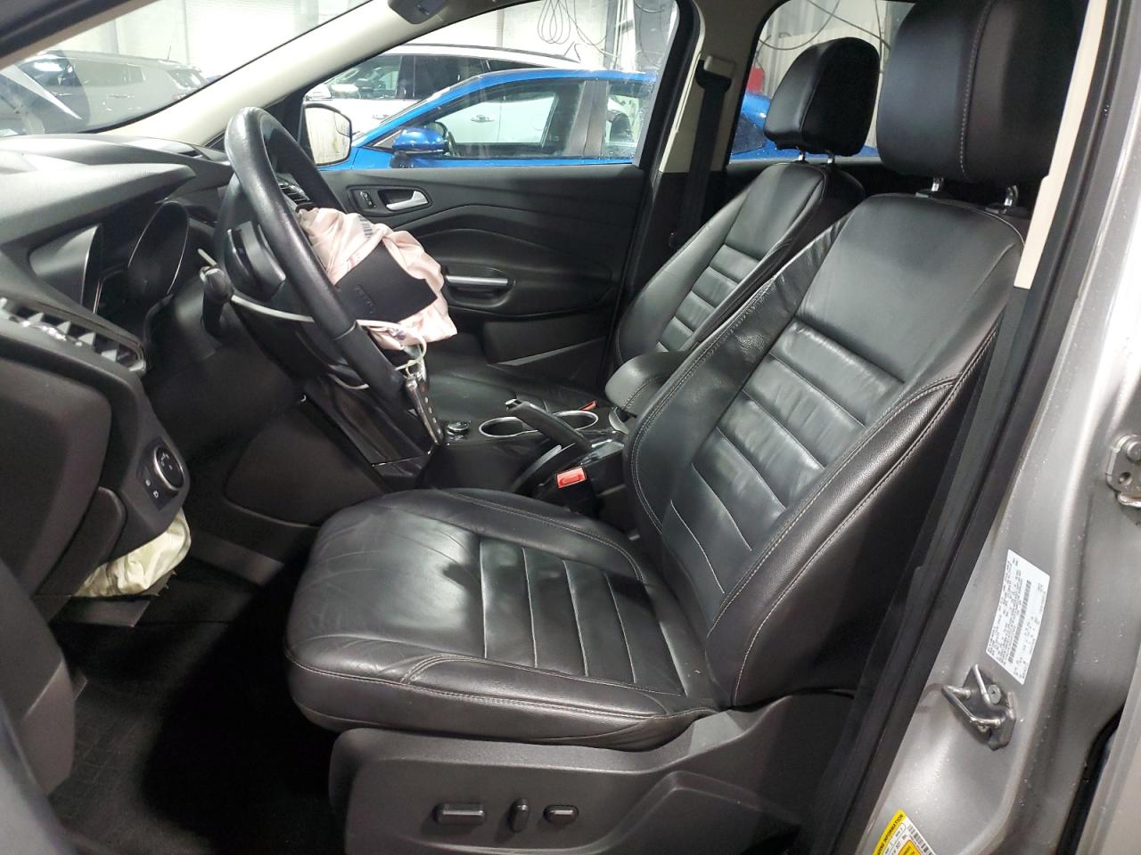 FORD ESCAPE TITANIUM