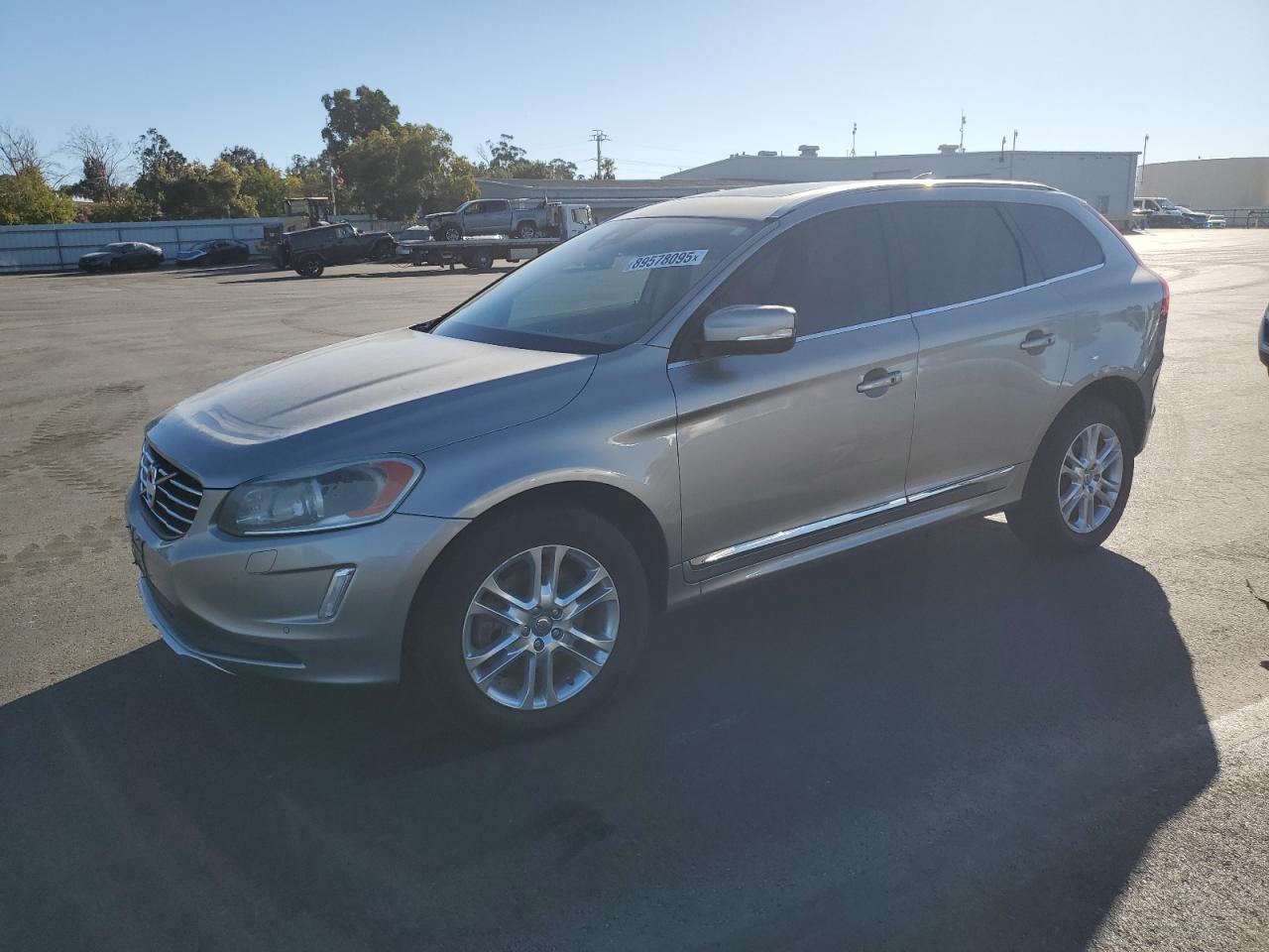 VOLVO XC60 T5 PREMIER+