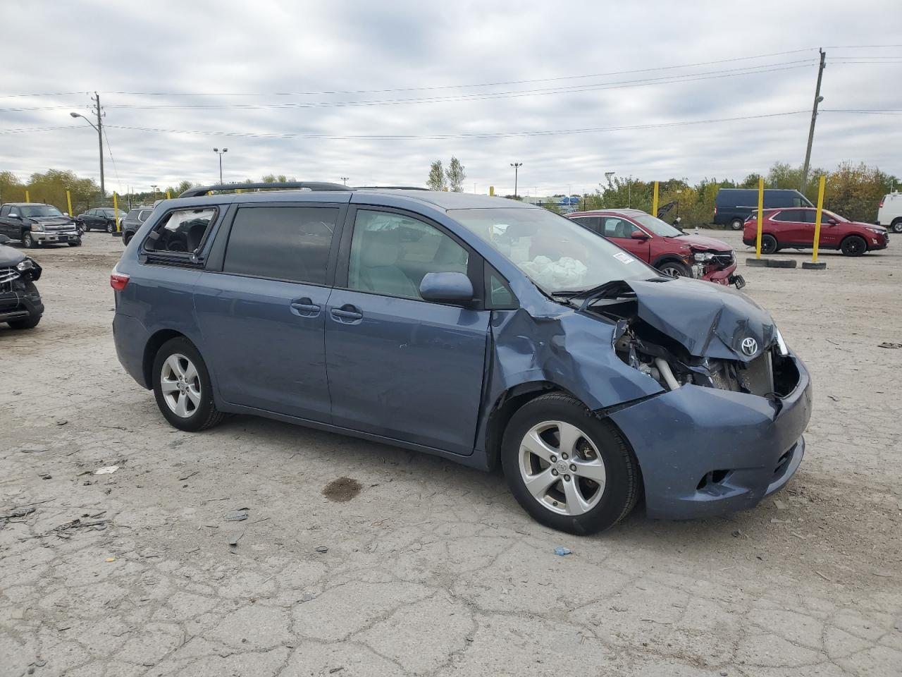 Lot #3287616007 2016 TOYOTA SIENNA LE