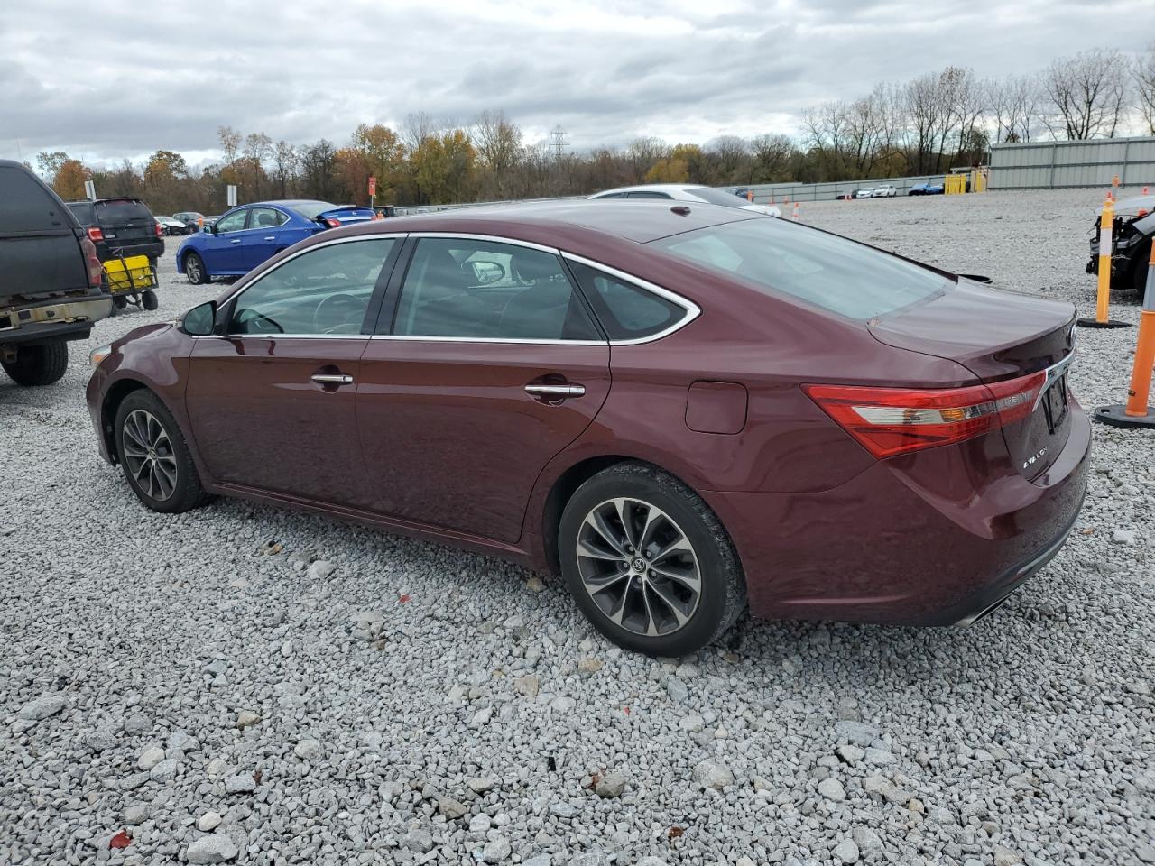 TOYOTA AVALON XLE