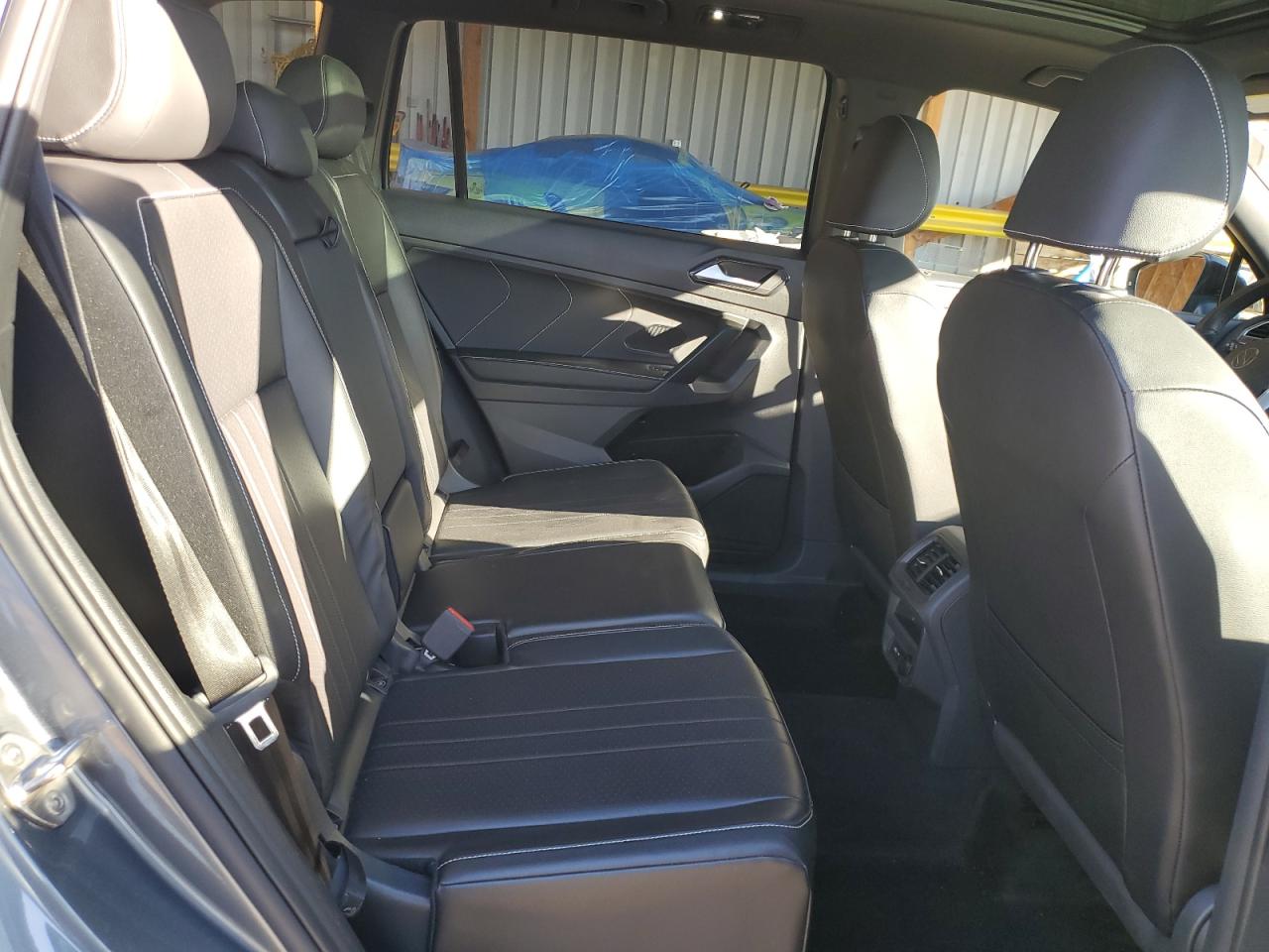 VOLKSWAGEN TIGUAN SE R-LINE BLACK