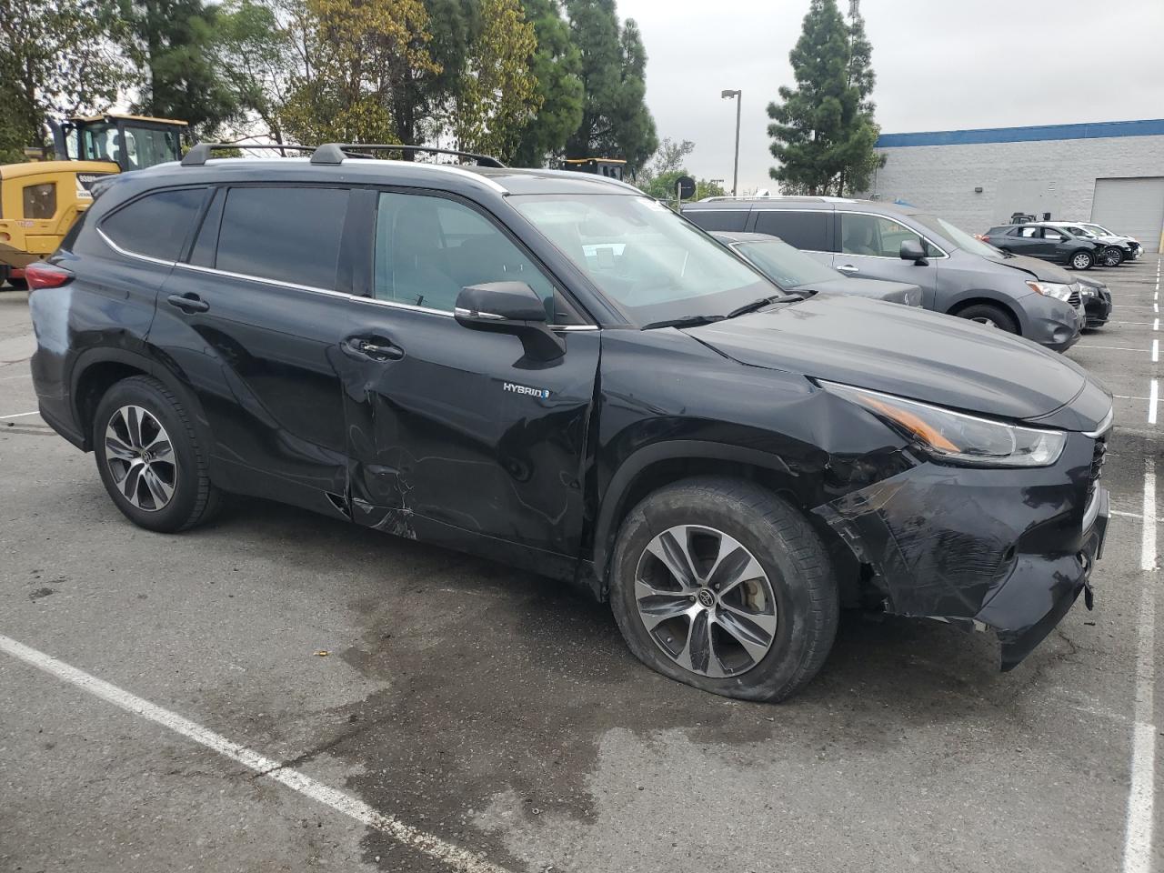 TOYOTA HIGHLANDER HYBRID XLE