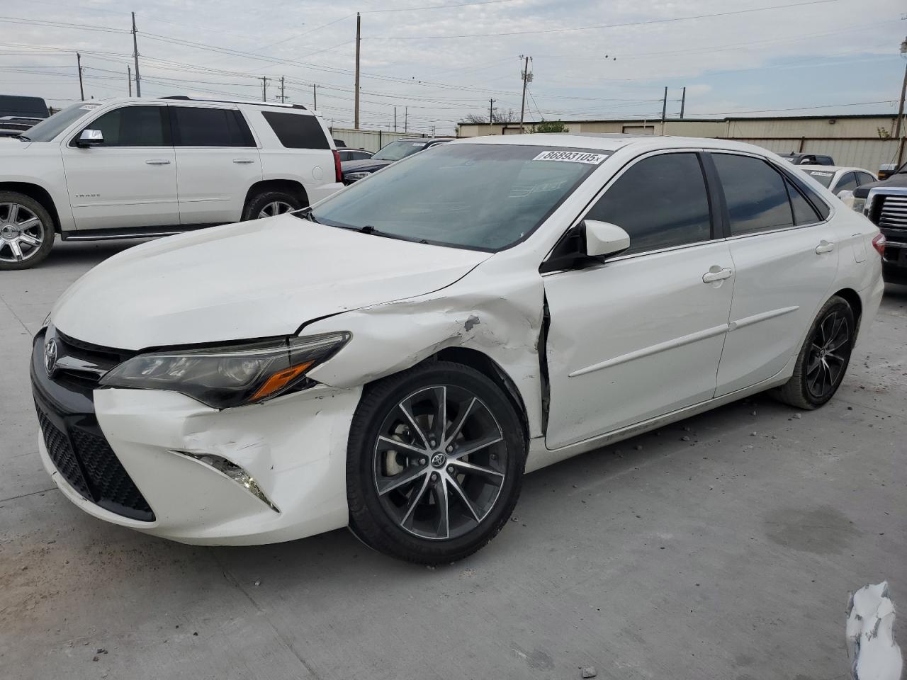 TOYOTA CAMRY XSE