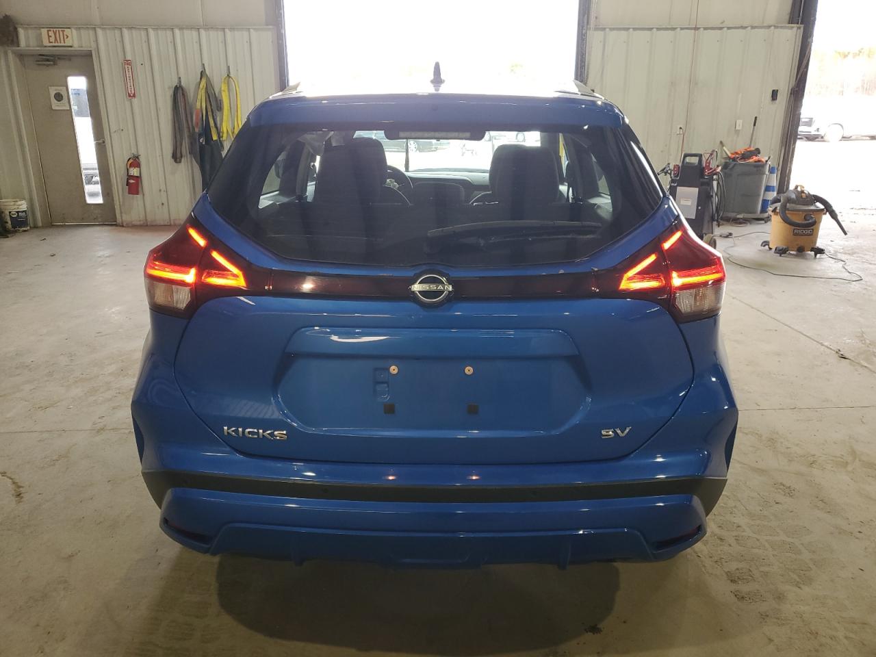 NISSAN KICKS SV