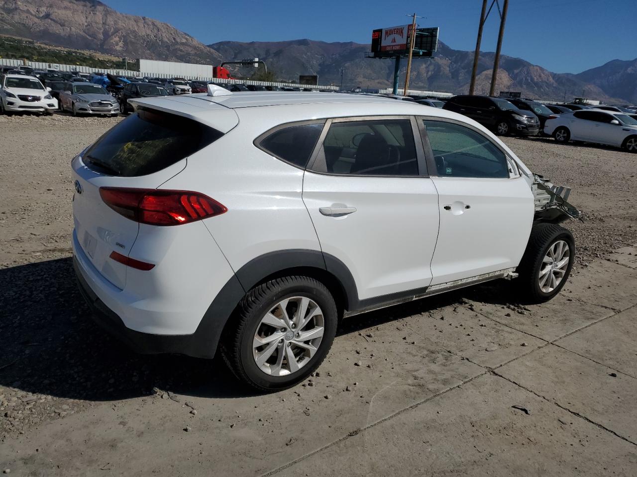 HYUNDAI TUCSON SE