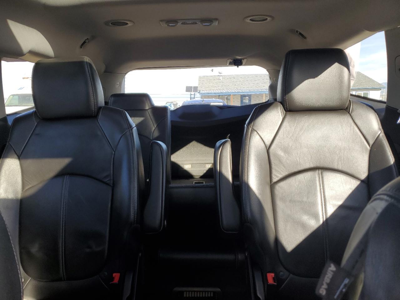 CHEVROLET TRAVERSE LT