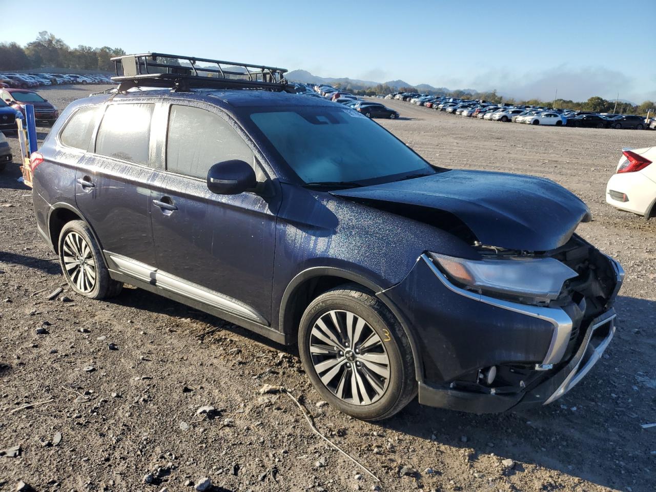 MITSUBISHI OUTLANDER SE