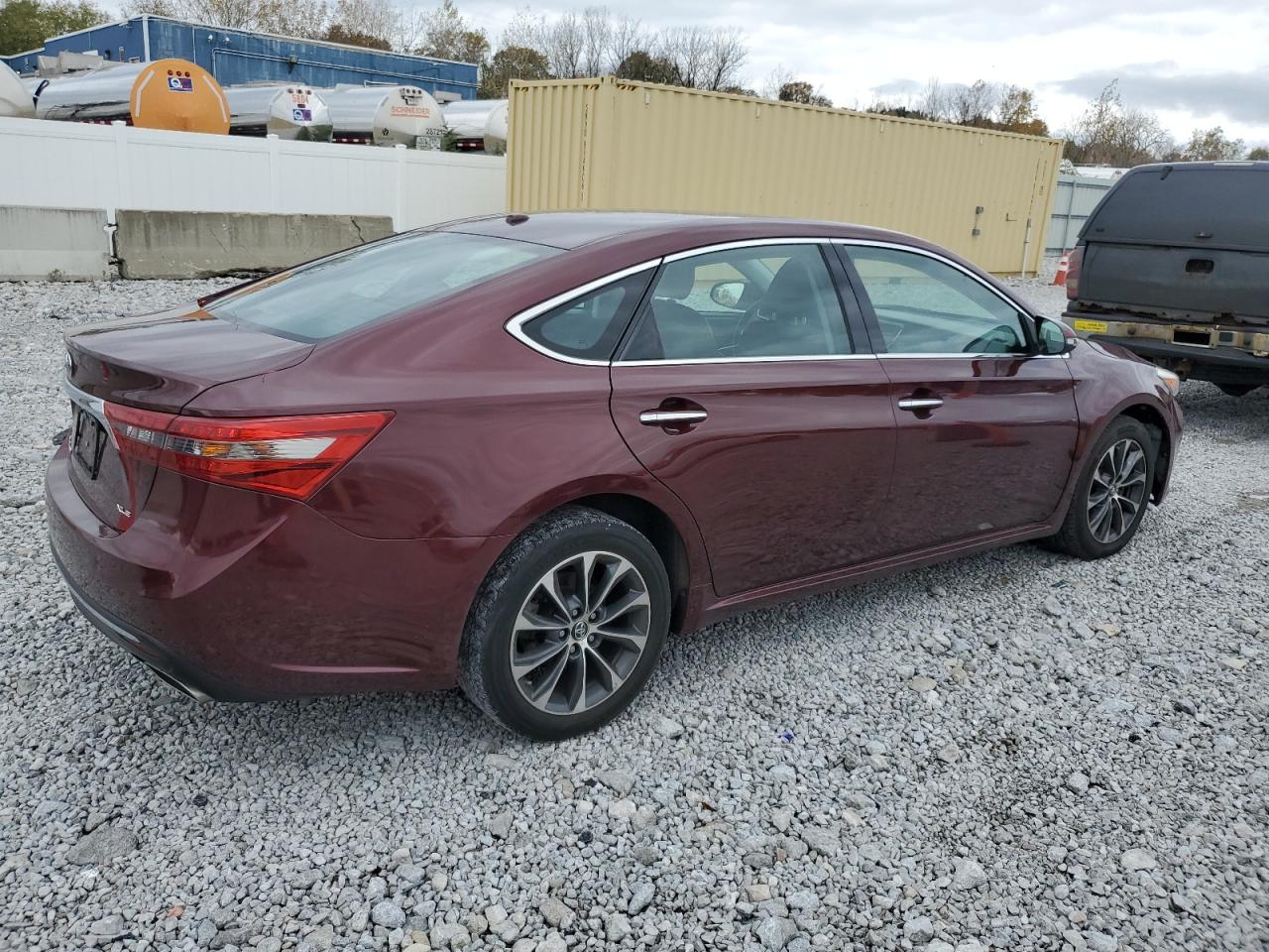 TOYOTA AVALON XLE