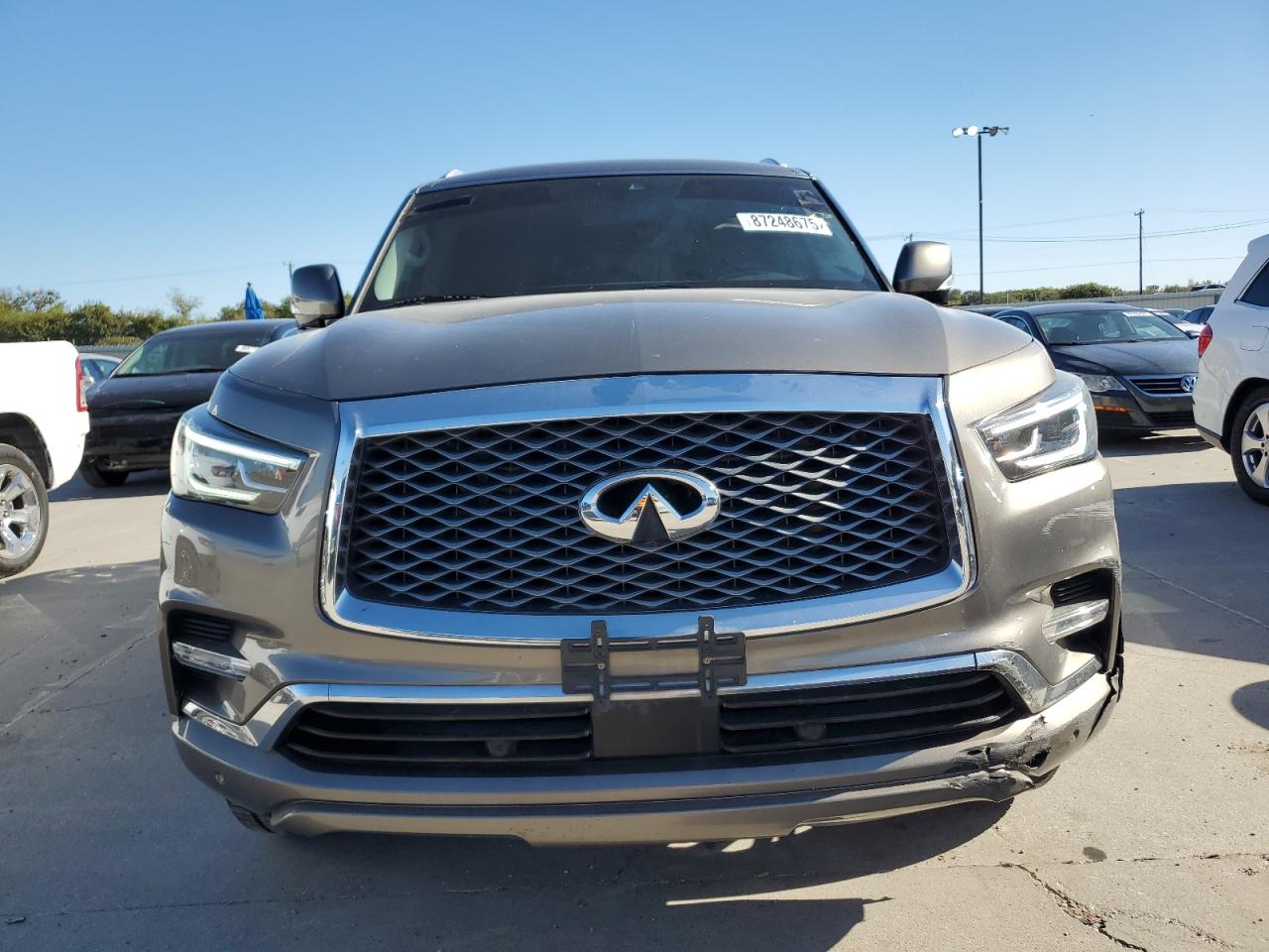 INFINITI QX80 LUXE