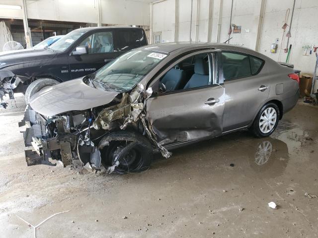 NISSAN VERSA S