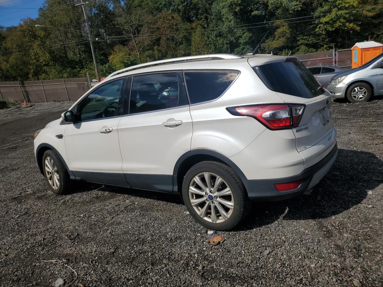FORD ESCAPE TITANIUM