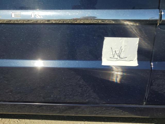 2016 CHRYSLER TOWN & COU - 2C4RC1BG2GR135415