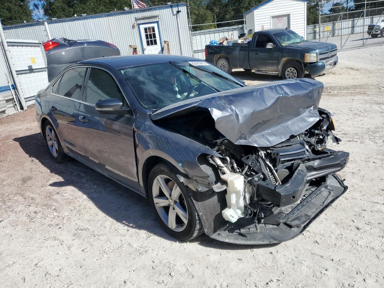 VOLKSWAGEN PASSAT SE