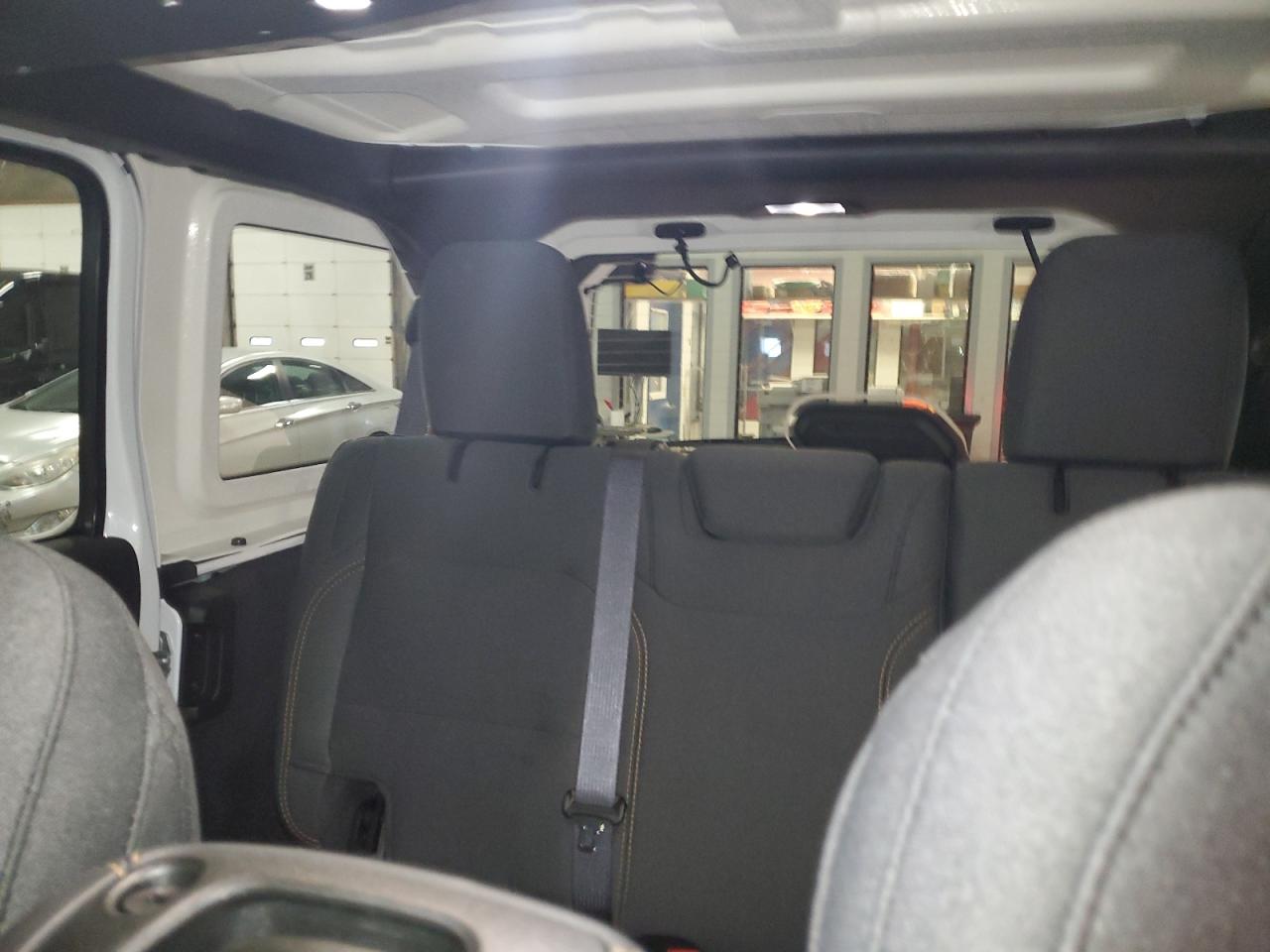 JEEP WRANGLER SAHARA