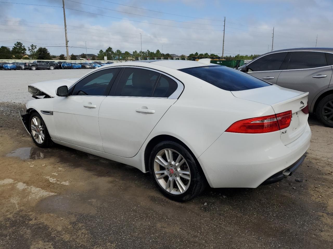 JAGUAR XE PREMIUM