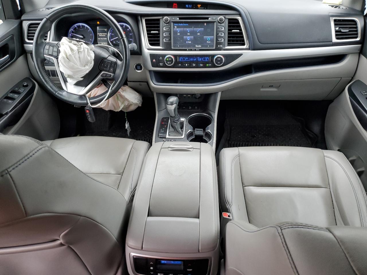 TOYOTA HIGHLANDER SE