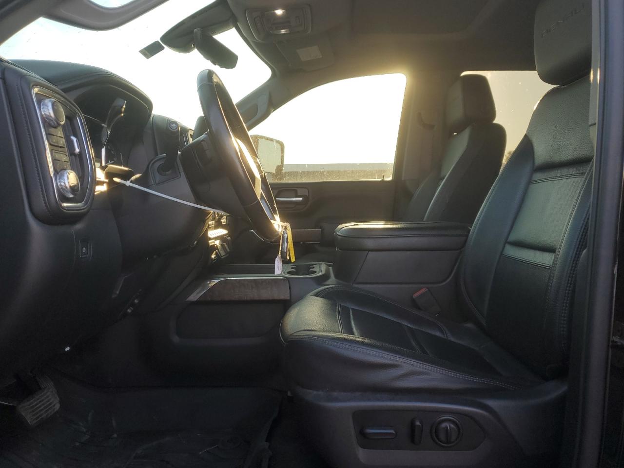 GMC SIERRA K2500 DENALI