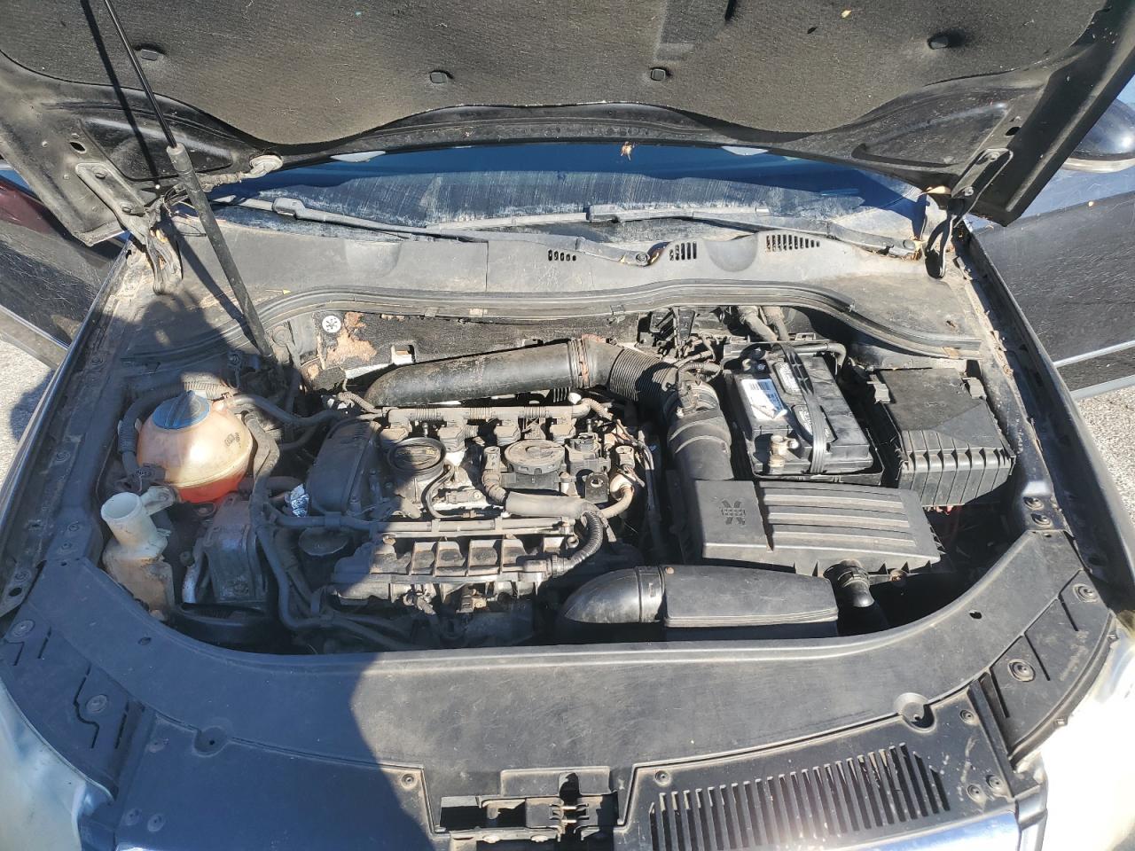 VOLKSWAGEN PASSAT KOMFORT