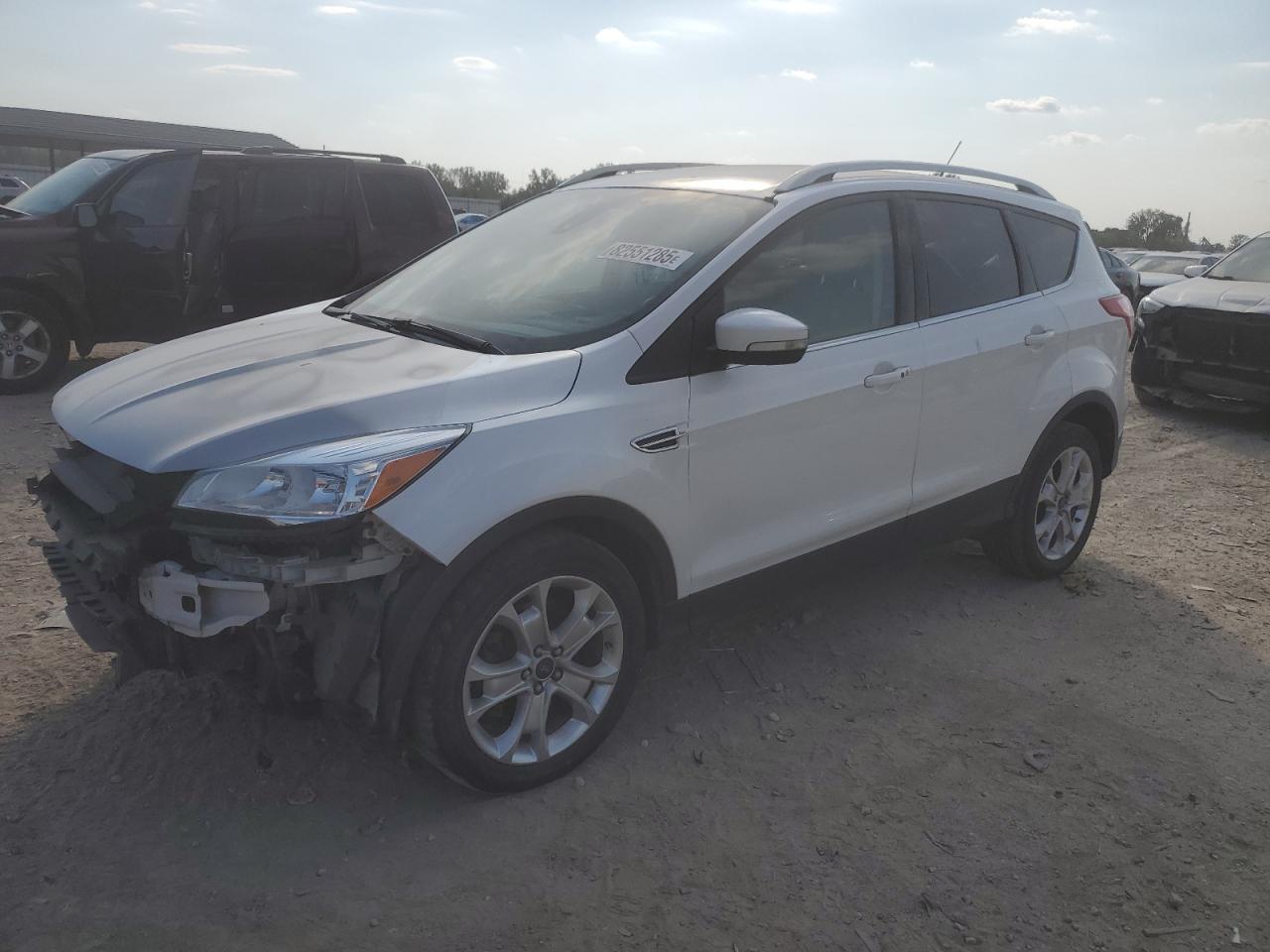 FORD ESCAPE TITANIUM