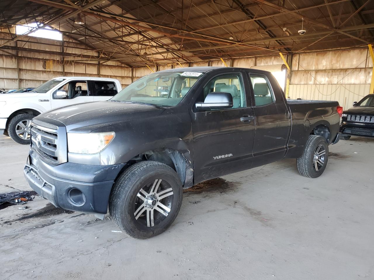 TOYOTA TUNDRA DOUBLE CAB SR5