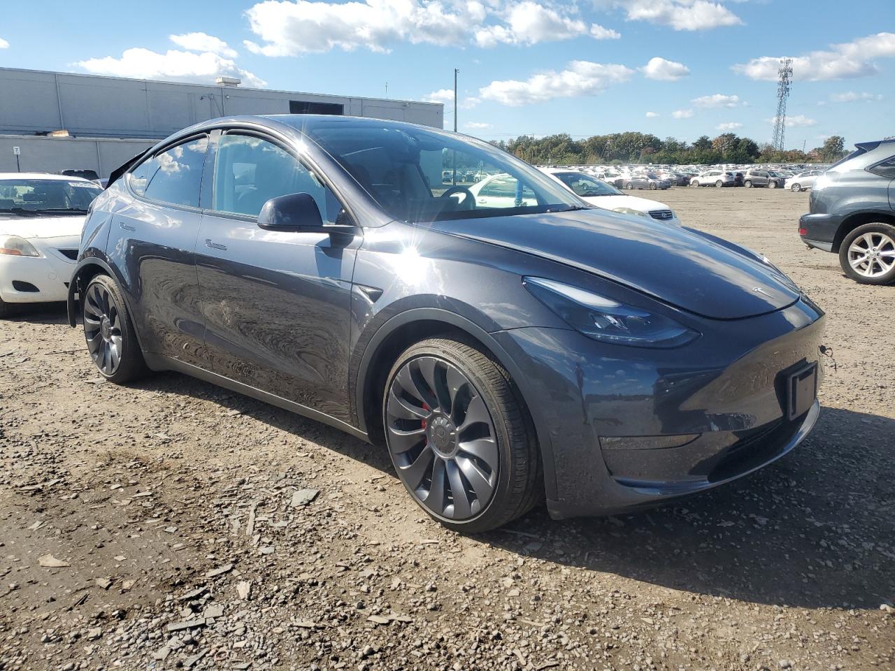 TESLA MODEL Y