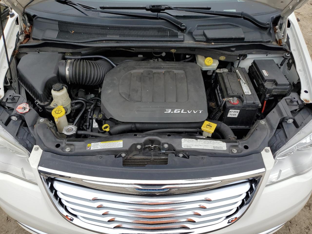 CHRYSLER TOWN & COUNTRY TOURING L