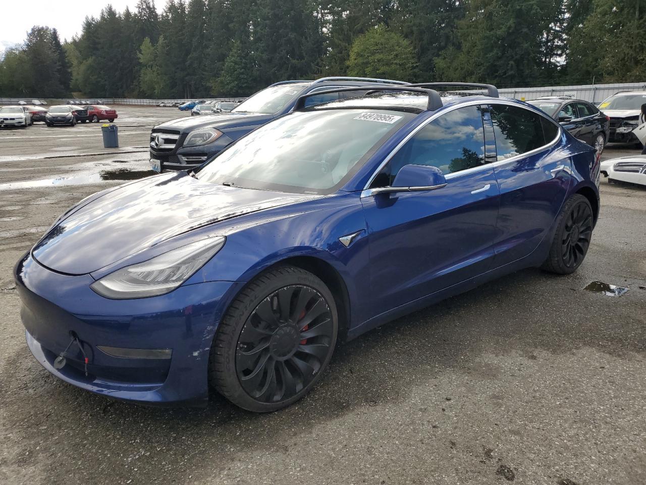 TESLA MODEL 3