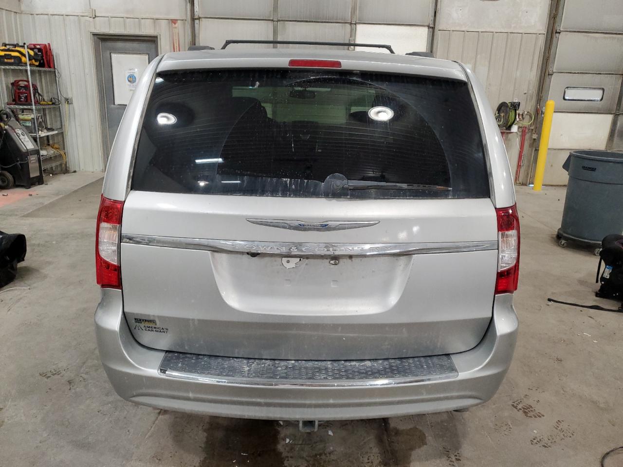 CHRYSLER TOWN & COUNTRY TOURING