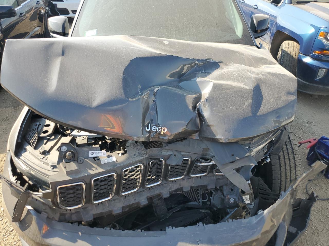 JEEP GRAND CHEROKEE LAREDO