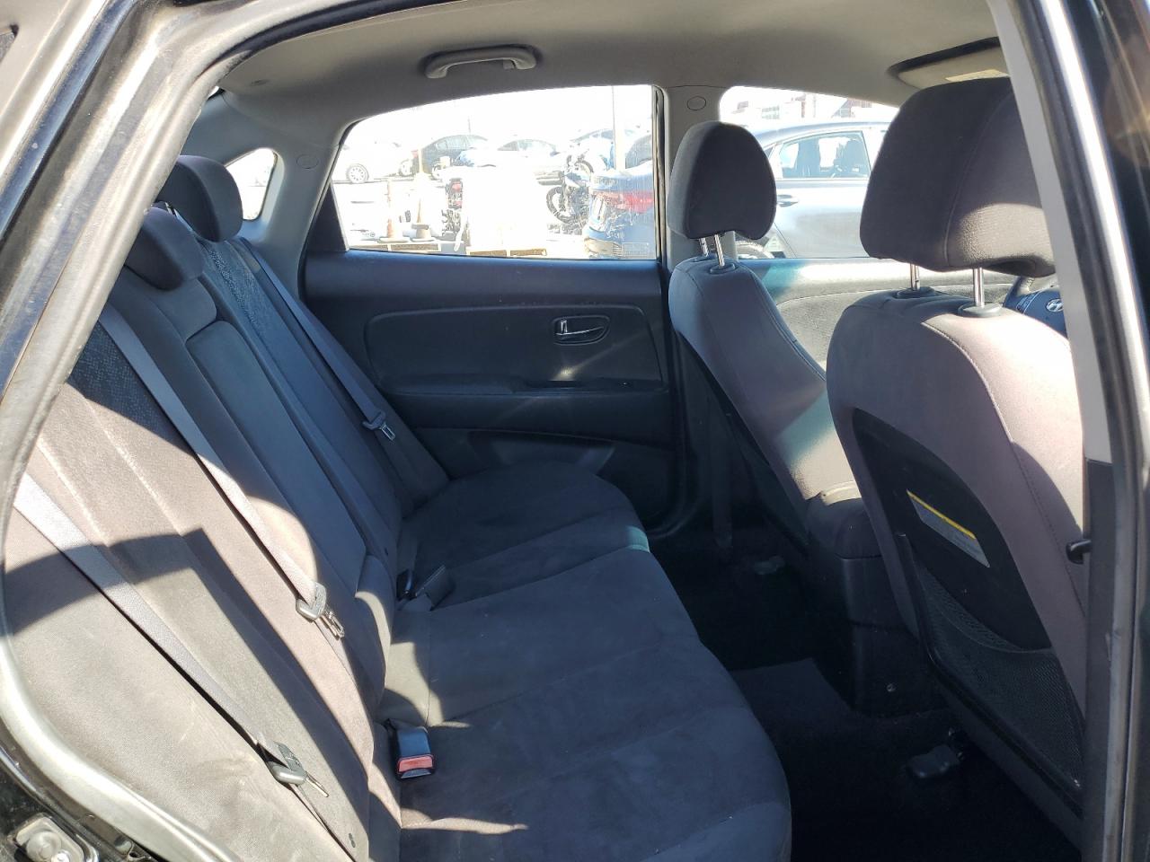 HYUNDAI ELANTRA BLUE