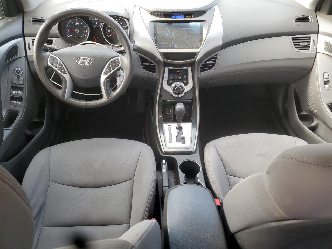 HYUNDAI ELANTRA GLS