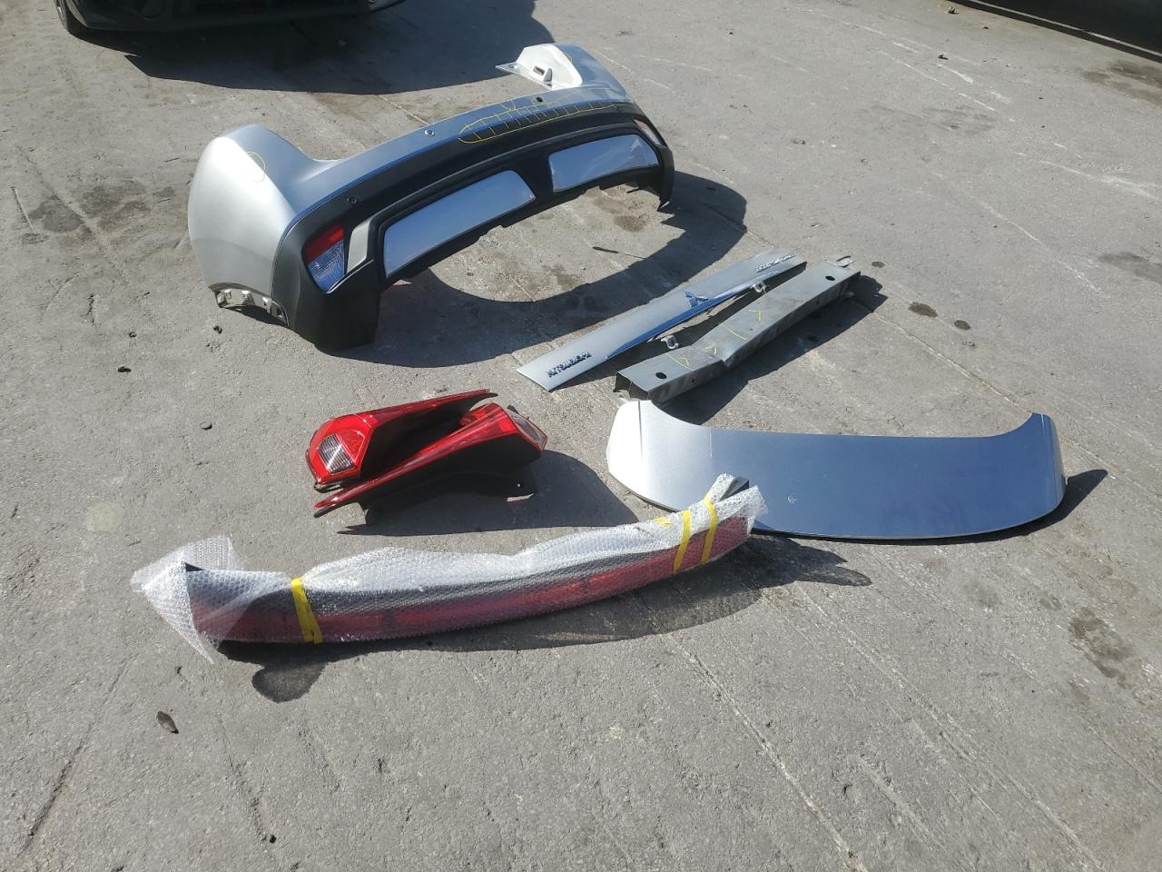 MITSUBISHI ECLIPSE SE