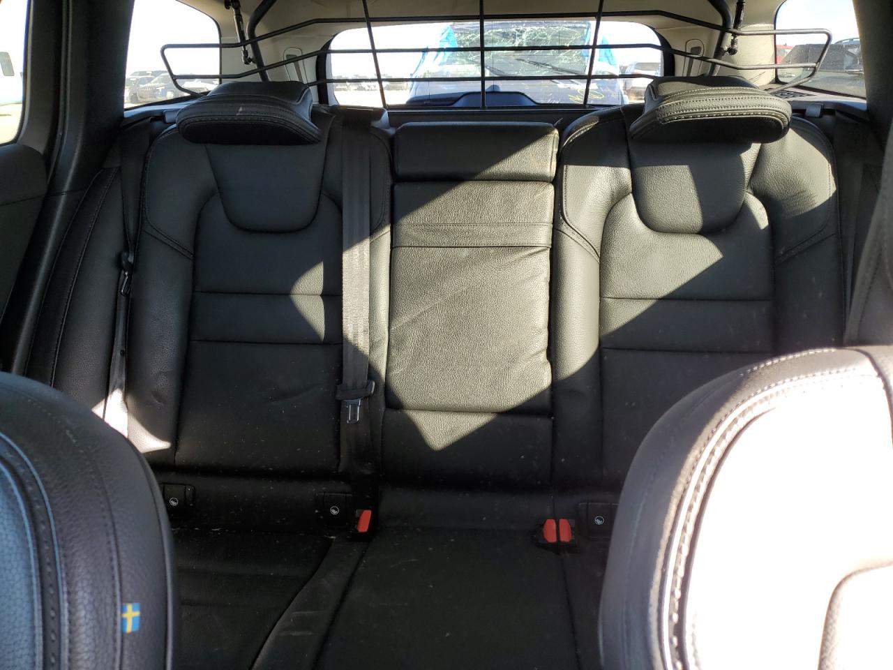 VOLVO V60 T5 MOMENTUM