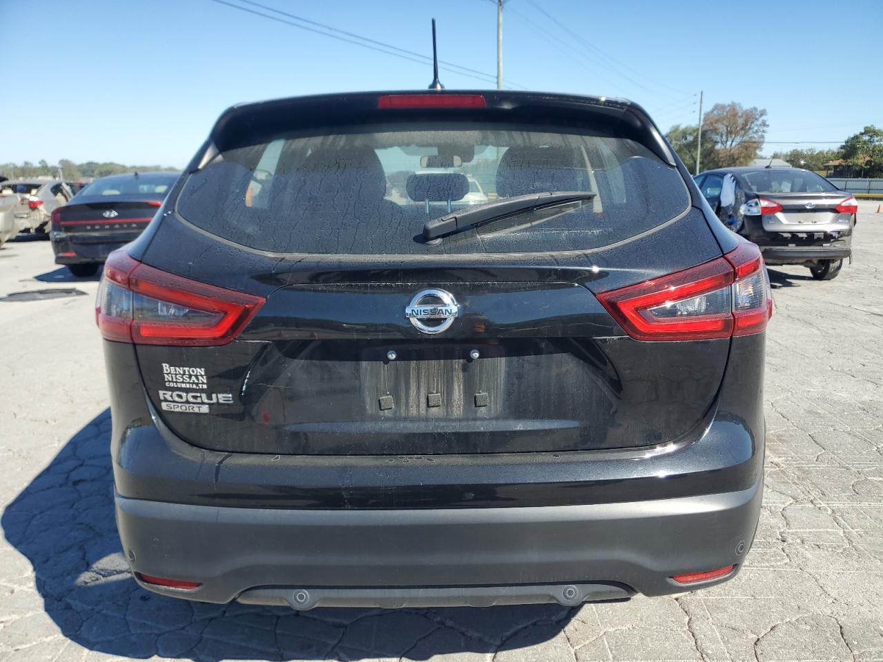NISSAN ROGUE SPORT S