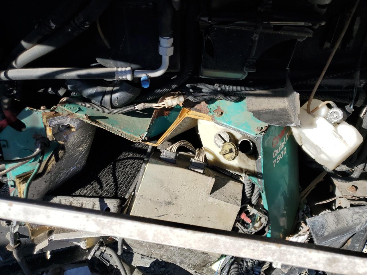 Lot #3287722173 2001 FLEETWOOD DISCOVERY