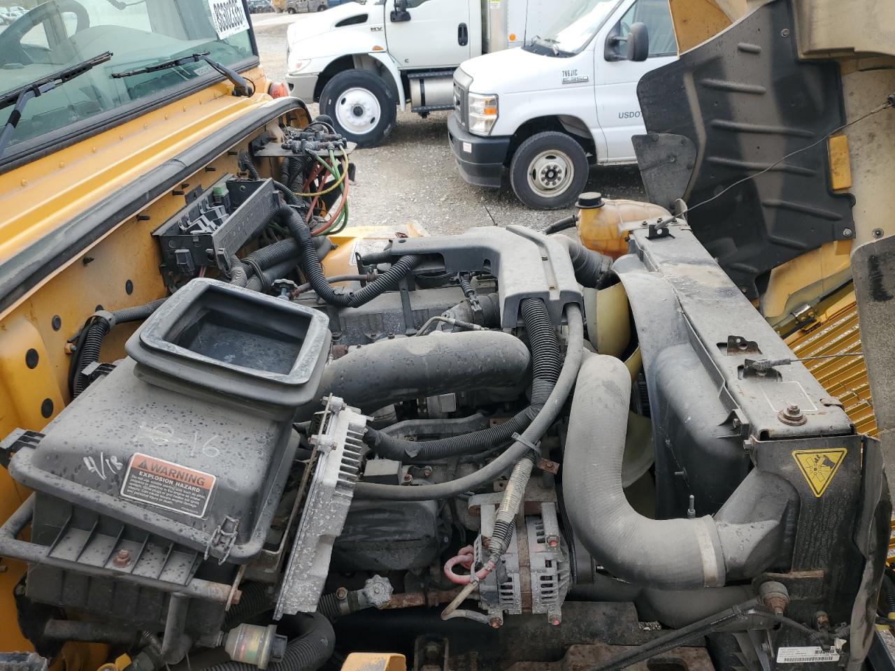 Lot #3265258989 2013 IC CORPORATION 3000 CE