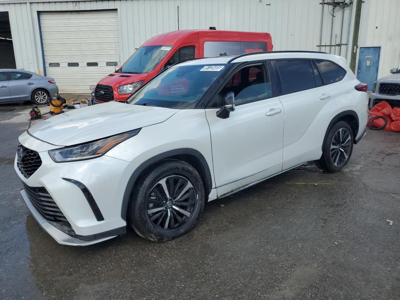 Lot #3268321023 2022 TOYOTA HIGHLANDER