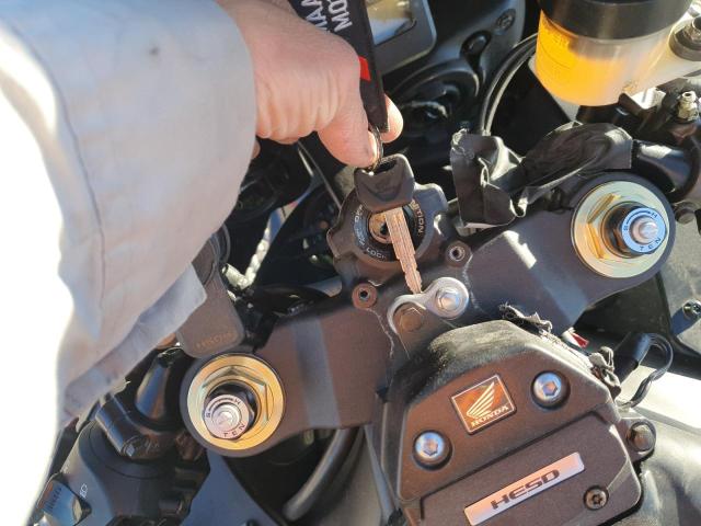 2005 HONDA CBR1000 RR JH2SC57165M100977