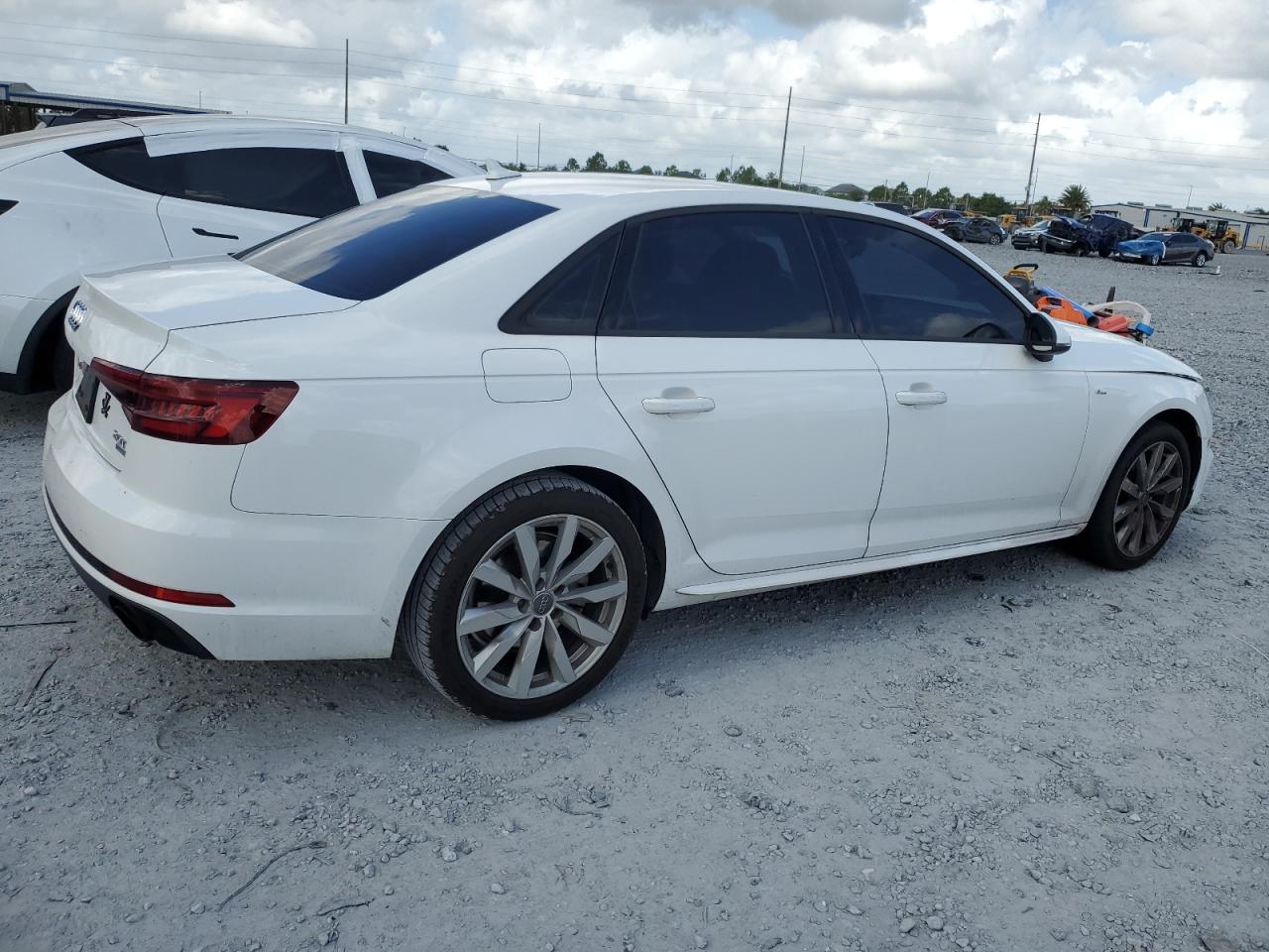 AUDI A4 PREMIUM